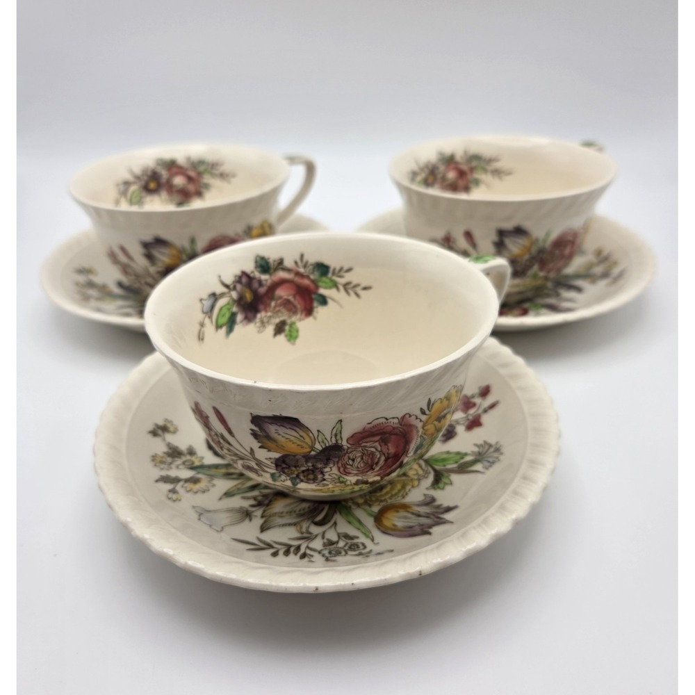 Set Of 3 Vintage Johnson Brothers Garden Bouquet Floral Teacups & Saucers